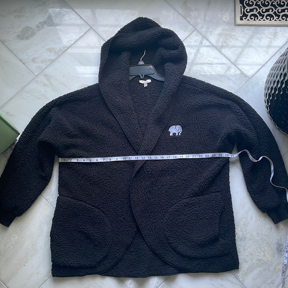 Ivory Ella oversized Sherpa jacket in great used condition.